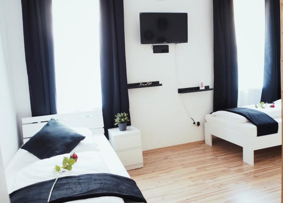 Bed, TV and multimedia