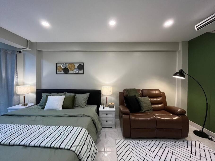 Jomtian happy times Apartment in Pattaya City
