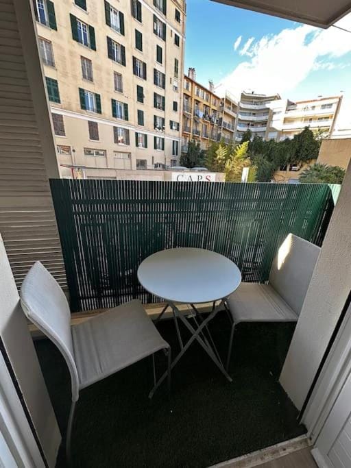 Joli F2, 7 min de la gare Apartment in Cannes