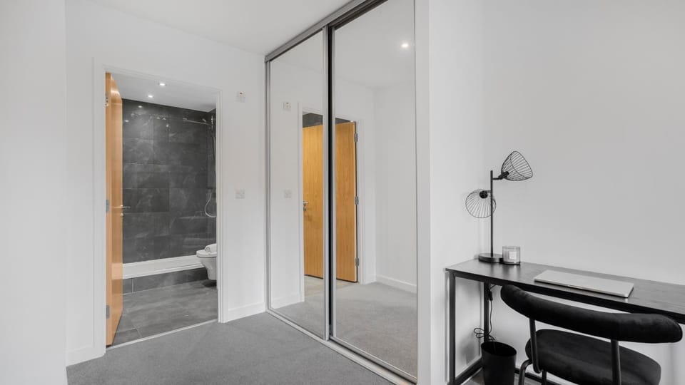 Bathroom, wardrobe