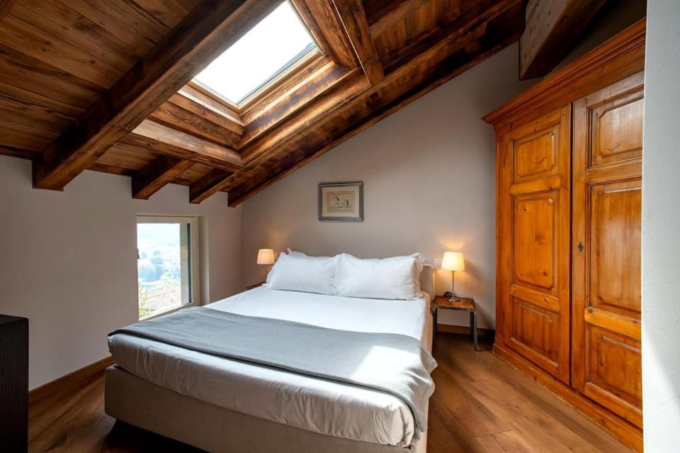 Toldino House 4 min by car to lake House in Cernobbio