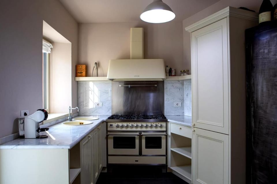 Toldino House 4 min by car to lake House in Cernobbio