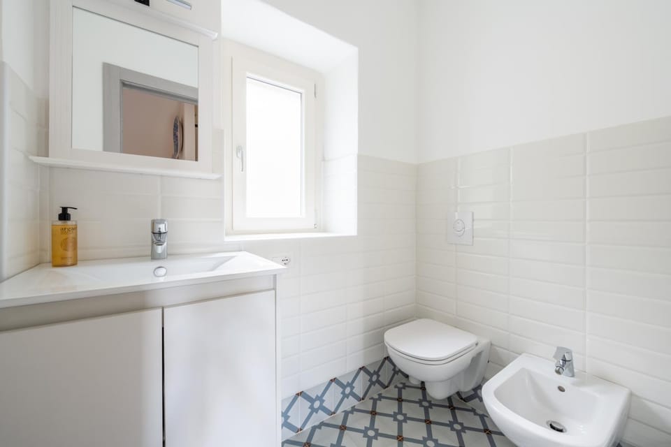 Toilet, Bathroom, bidet, towels