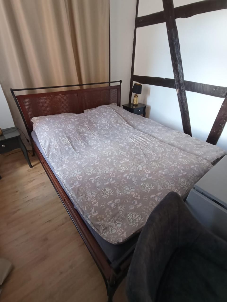 Bed, Living room, Bedroom