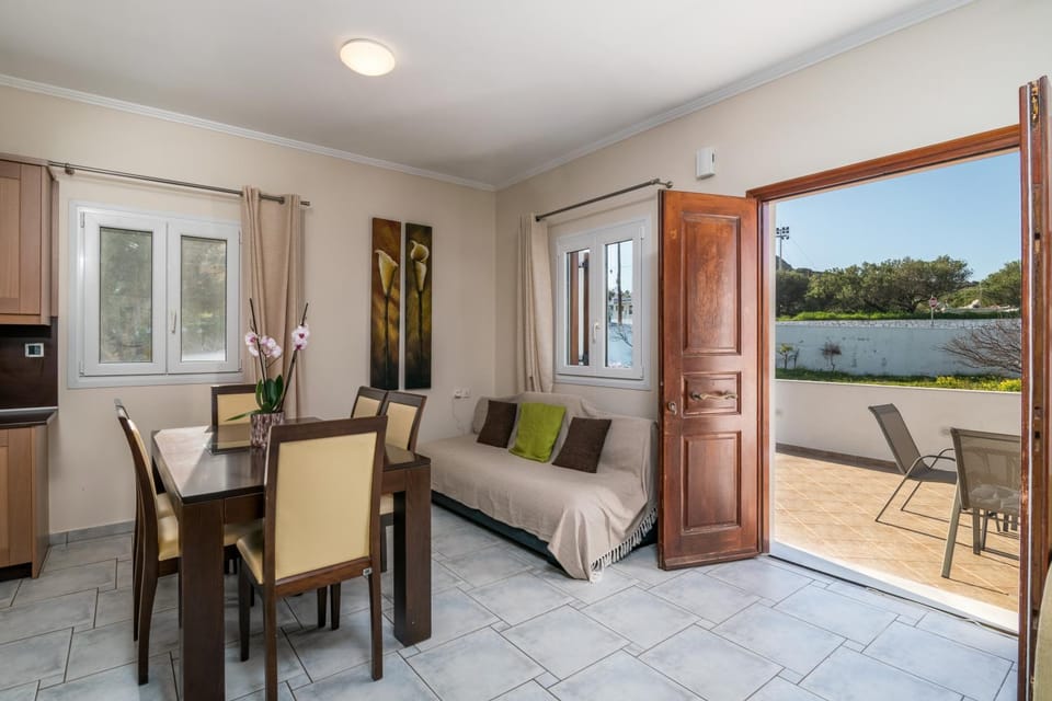View (from property/room), Living room, Seating area