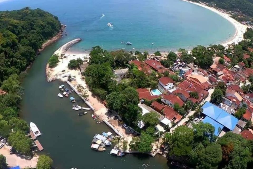 Casa sobreposta alta em Boiçucanga - São Sebastião House in São Sebastião