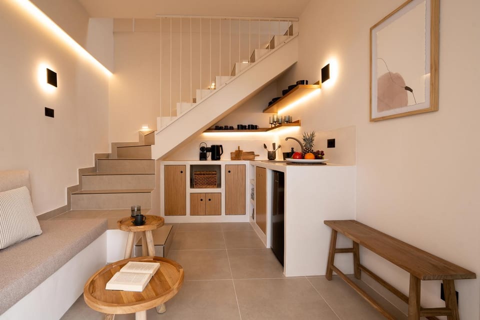 Kitchen or kitchenette, Seating area