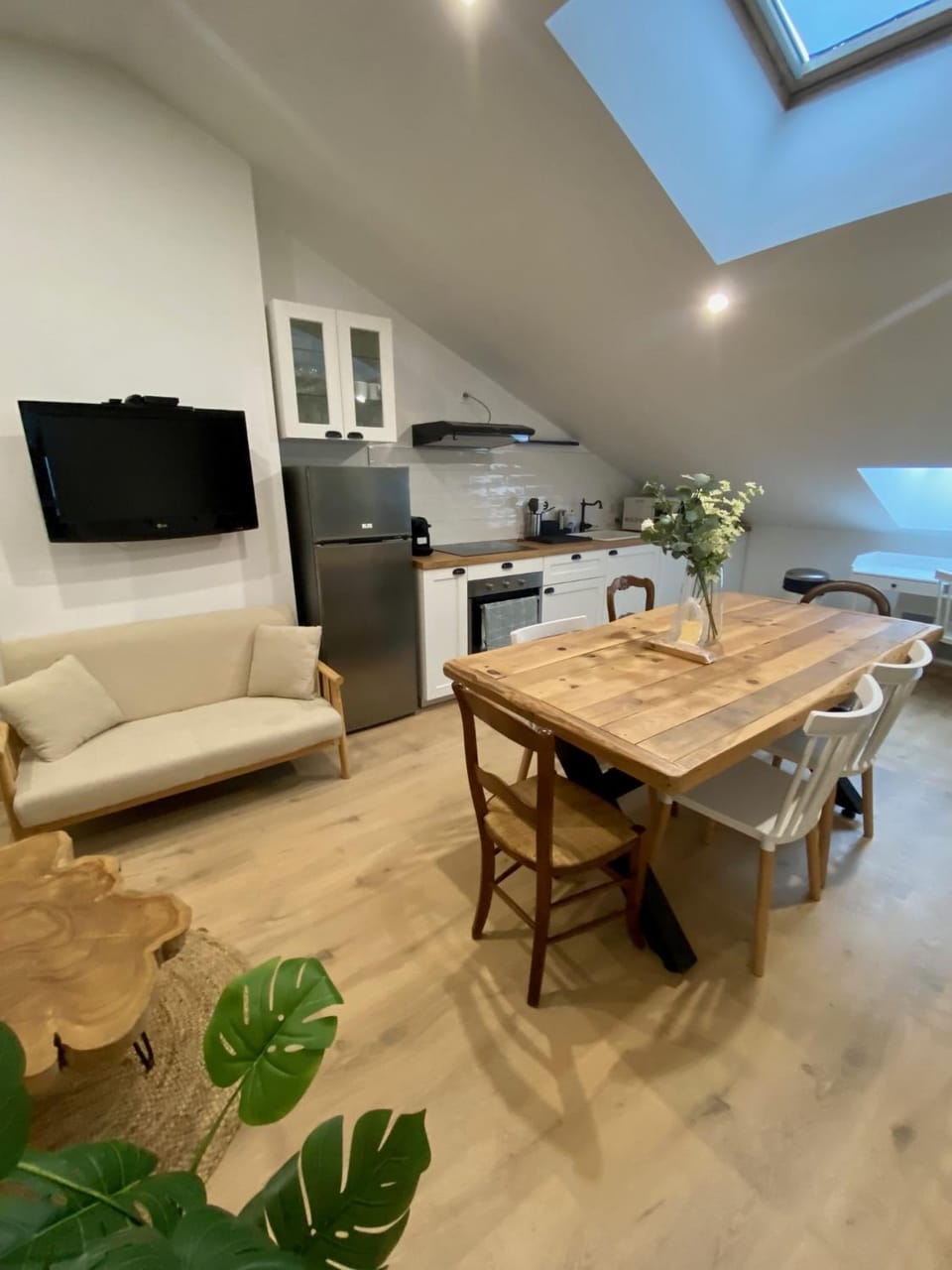 TV and multimedia, Kitchen or kitchenette, Dining area, minibar, pet friendly, stove