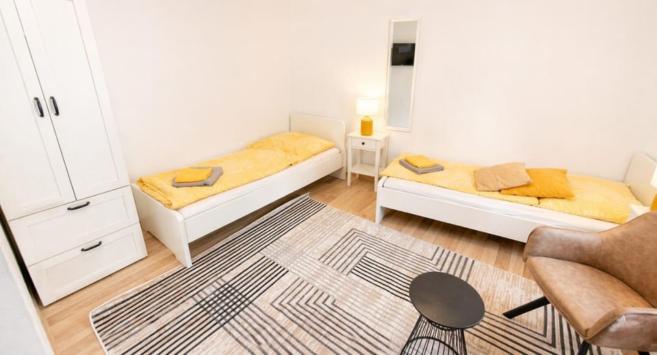 Bed, Photo of the whole room, Seating area, Bedroom, wardrobe