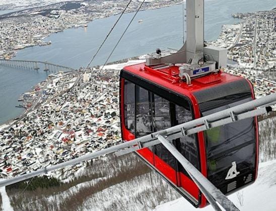 WALO APARTMENTS TROMSDALEN - Close to cable car and Arctic Cathedral, 10 min by bus to city centre, Free parking Apartment in Tromso
