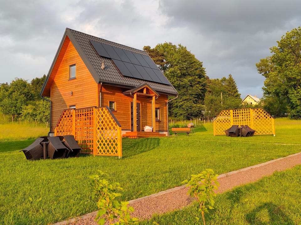 Property building, Day, Natural landscape, Garden, Garden view