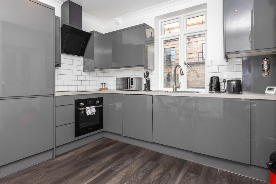 Outstanding 2 Bed Apartment in Central Camden Sleeps 6 Apartment in City of Westminster