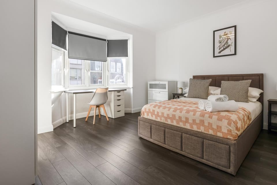 Outstanding 2 Bed Apartment in Central Camden Sleeps 6 Apartment in City of Westminster