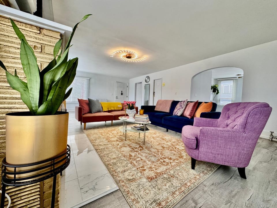 TV and multimedia, Living room, Seating area