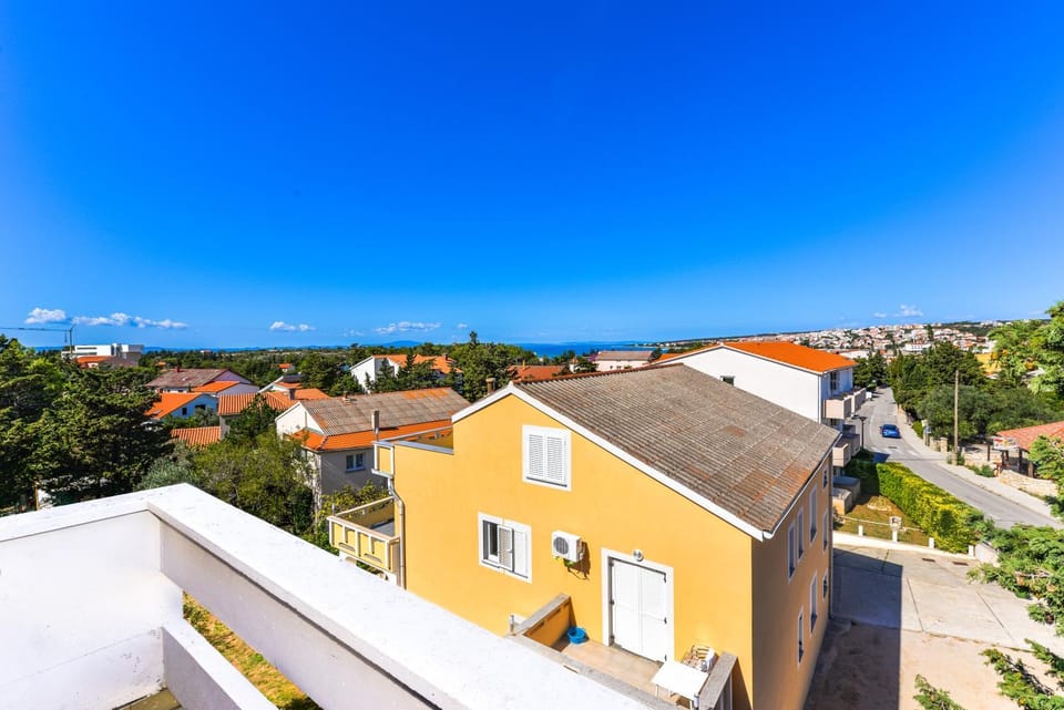 City view, Sea view