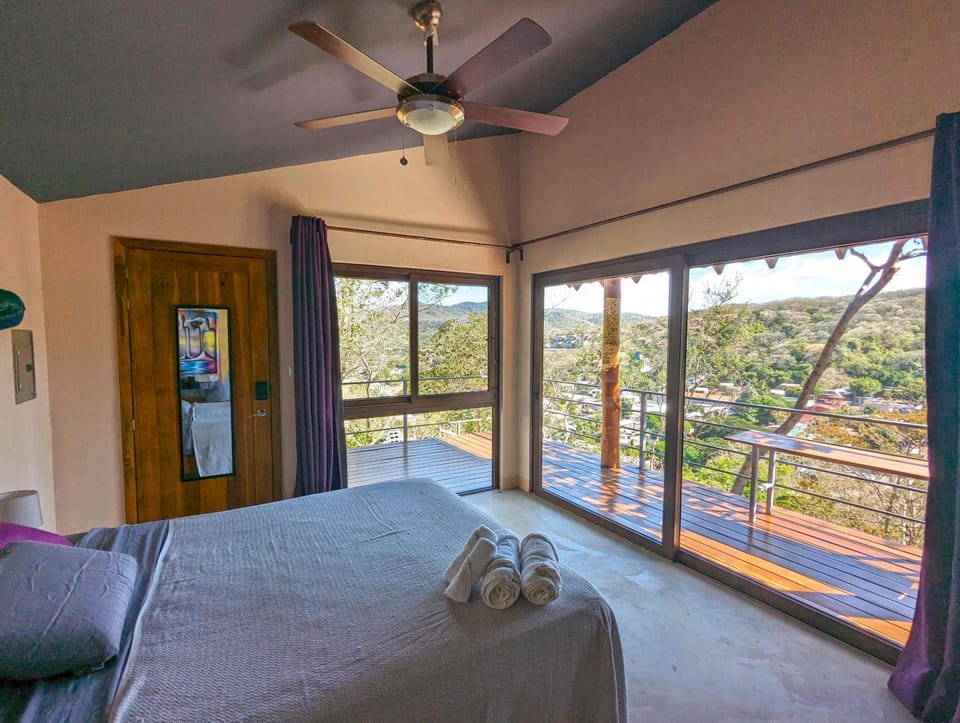 Bed, View (from property/room), Balcony/Terrace, Bedroom