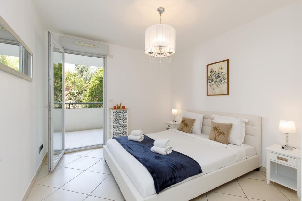 Fleury Home YourHostHelper Apartment in Cannes