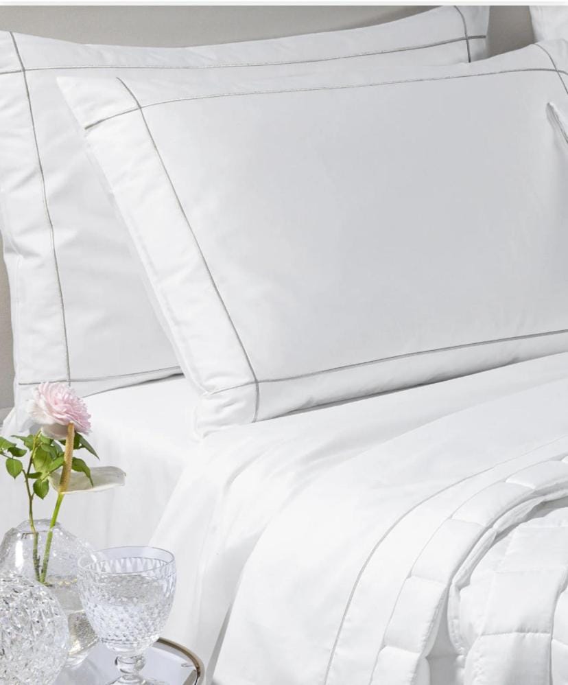 Lora roses suite 2, free private parking, self check-in, air conditioner Apartment in Como