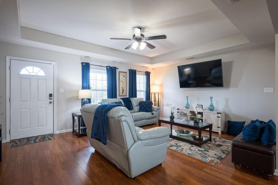 Cozy Retreat Near Moody AFB, VSU, Downtown & Parks House in Valdosta