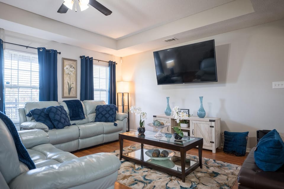 Cozy Retreat Near Moody AFB, VSU, Downtown & Parks House in Valdosta