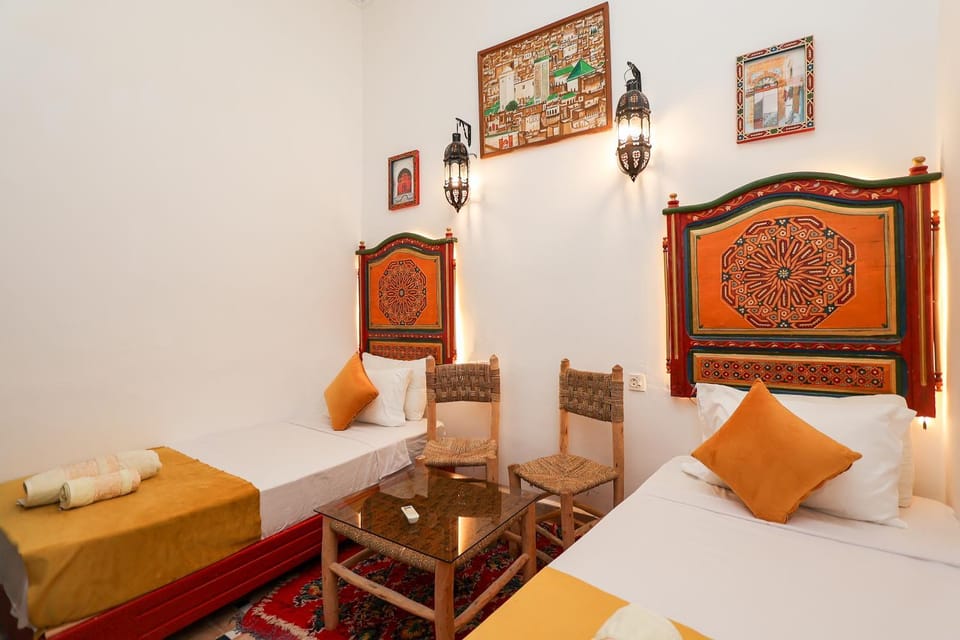 Bed, Photo of the whole room, Decorative detail, Bedroom
