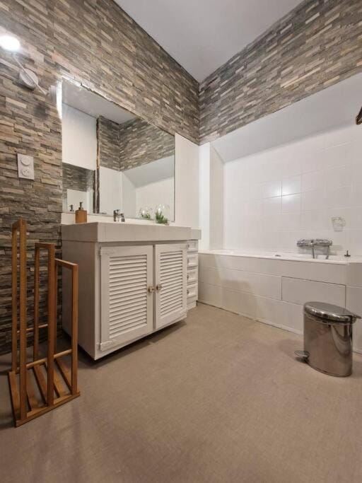Appartement spacieux lumineux Apartment in Nouvelle-Aquitaine