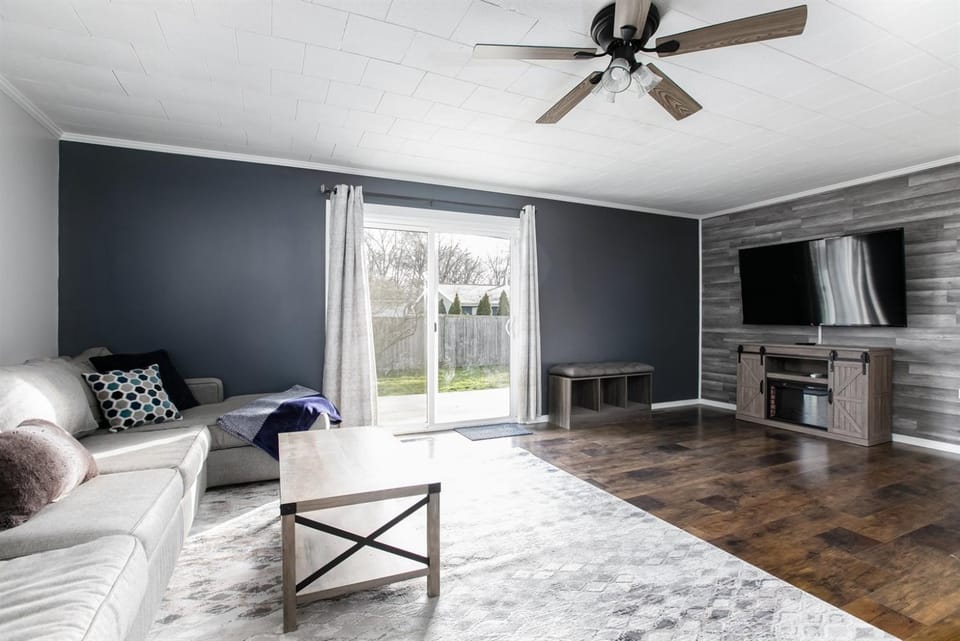 4BR Gameday GetawayEV ChargerPet-Friendly 10p House in Mishawaka