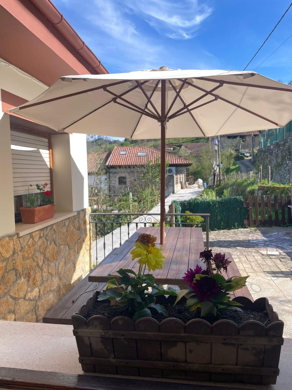 Property building, BBQ facilities, Balcony/Terrace