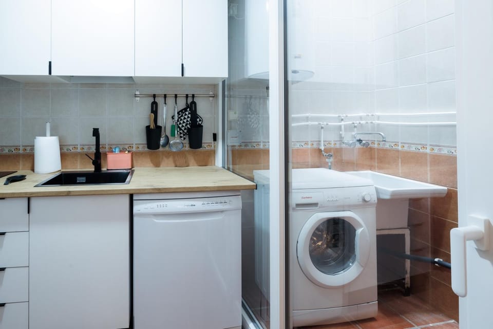 dishwasher, washing machine
