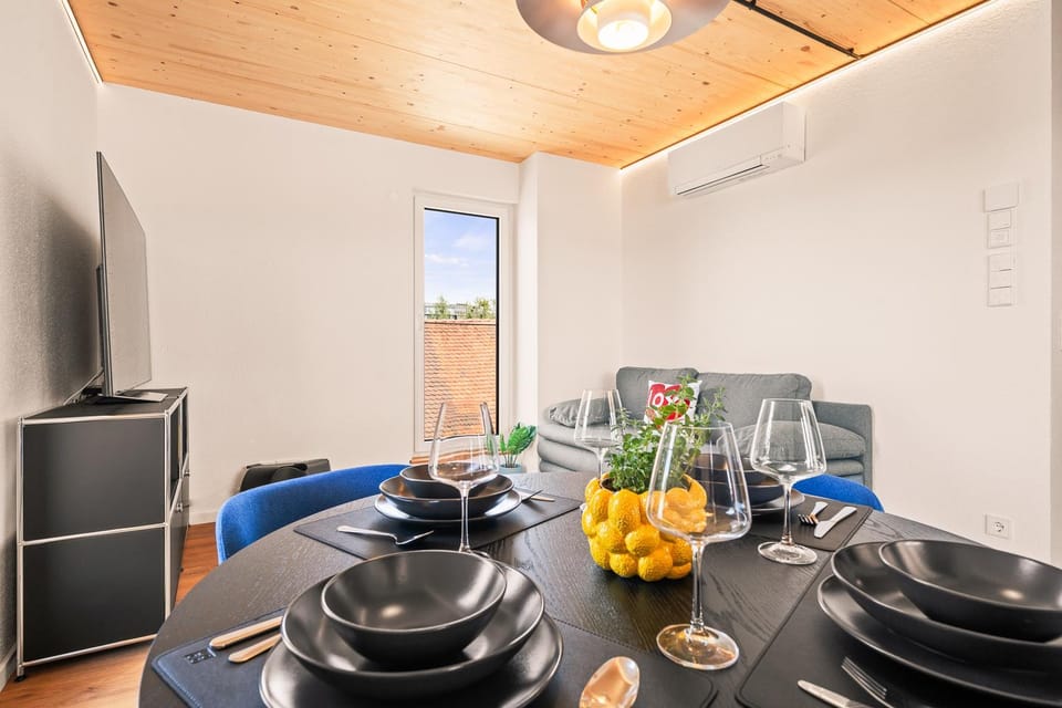 TV and multimedia, Dining area