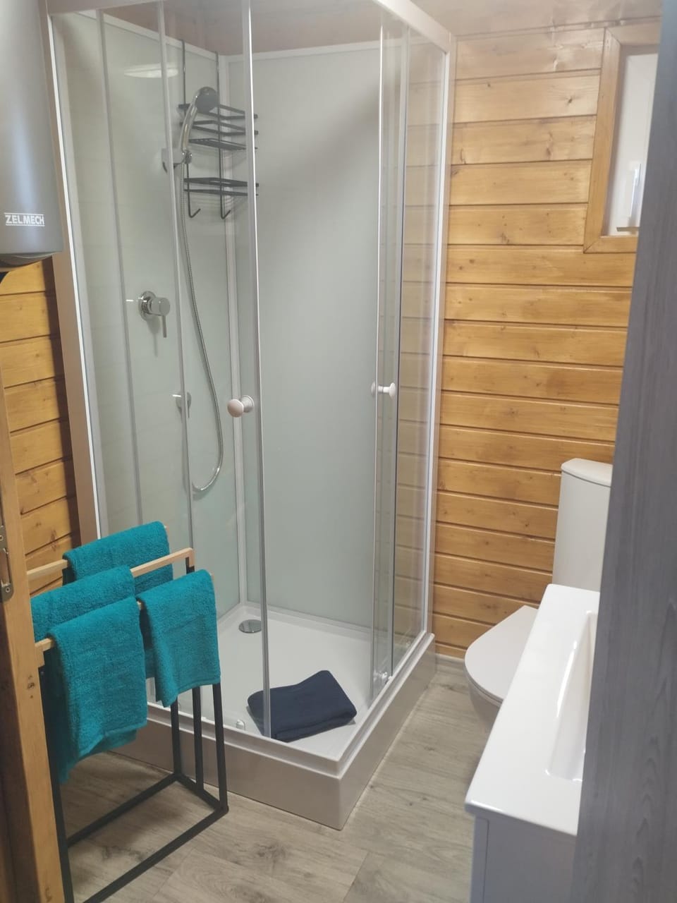 Shower, Bathroom, towels