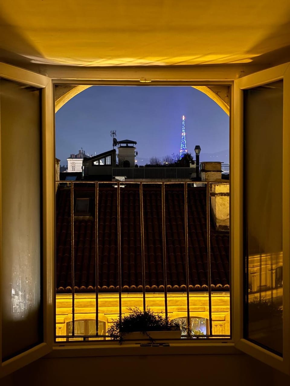 Night, View (from property/room), City view