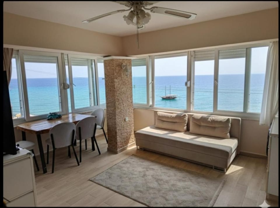 Living room, Bedroom, Sea view
