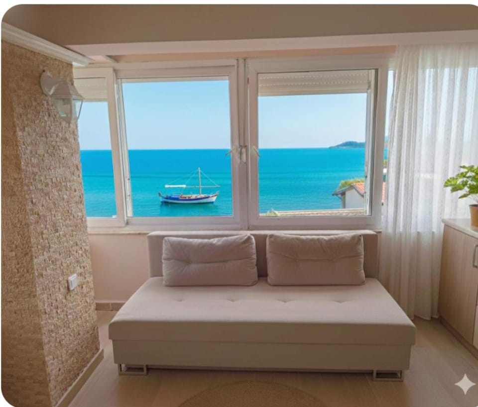 AFİFE Apart, Kusadasi,Denize ve Plaja Sıfır Apartment in Aydın Province