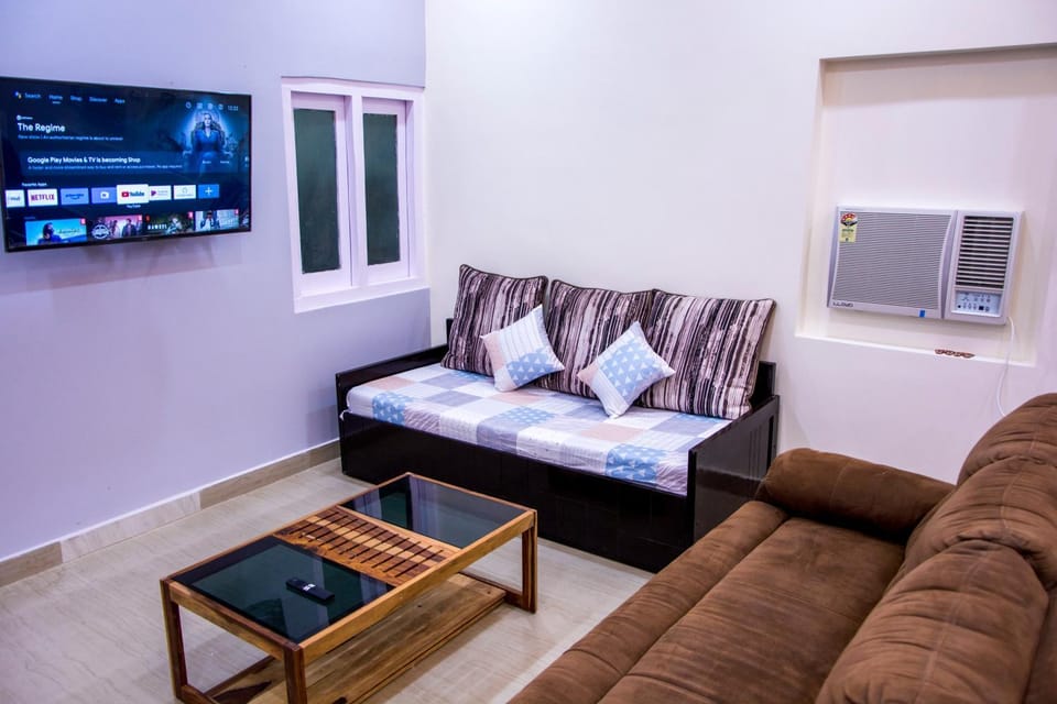 TV and multimedia, Seating area