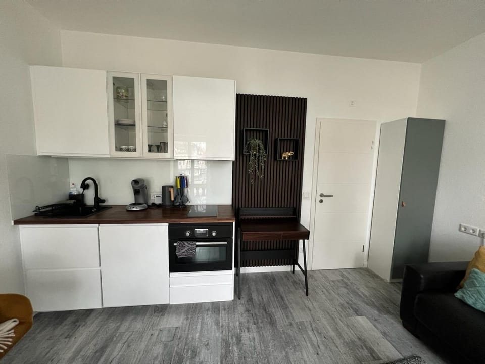 Coffee/tea facilities, Kitchen or kitchenette, Business facilities, minibar, pet friendly, stove