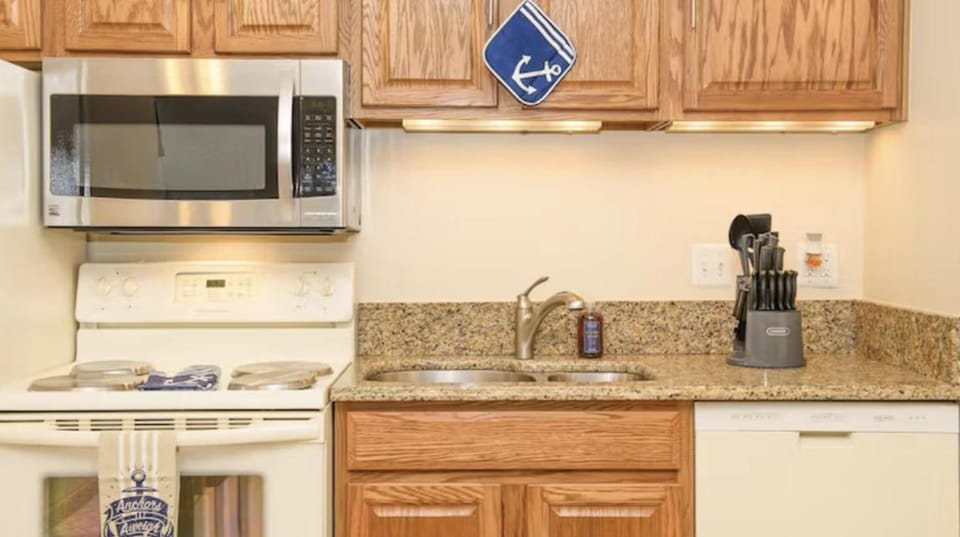 dishwasher, microwave, oven, stove