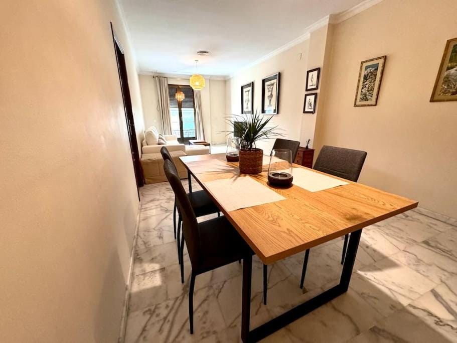 Apartamento en PLENO CENTRO con APARCAMIENTO opcional Apartment in Cordoba