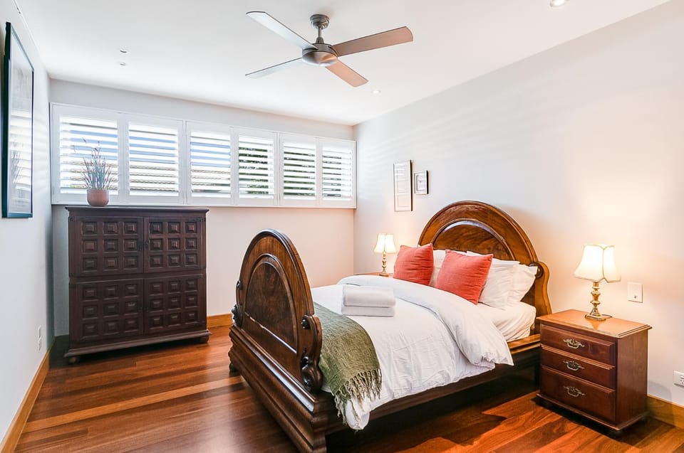 Bed, Bedroom, fireplace, air conditioner