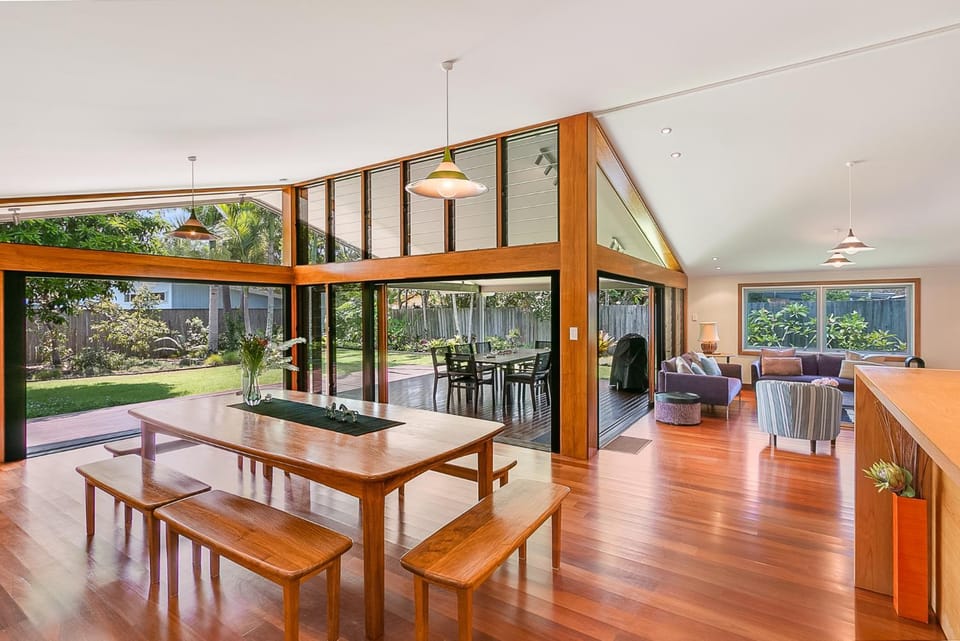 Seating area, Dining area