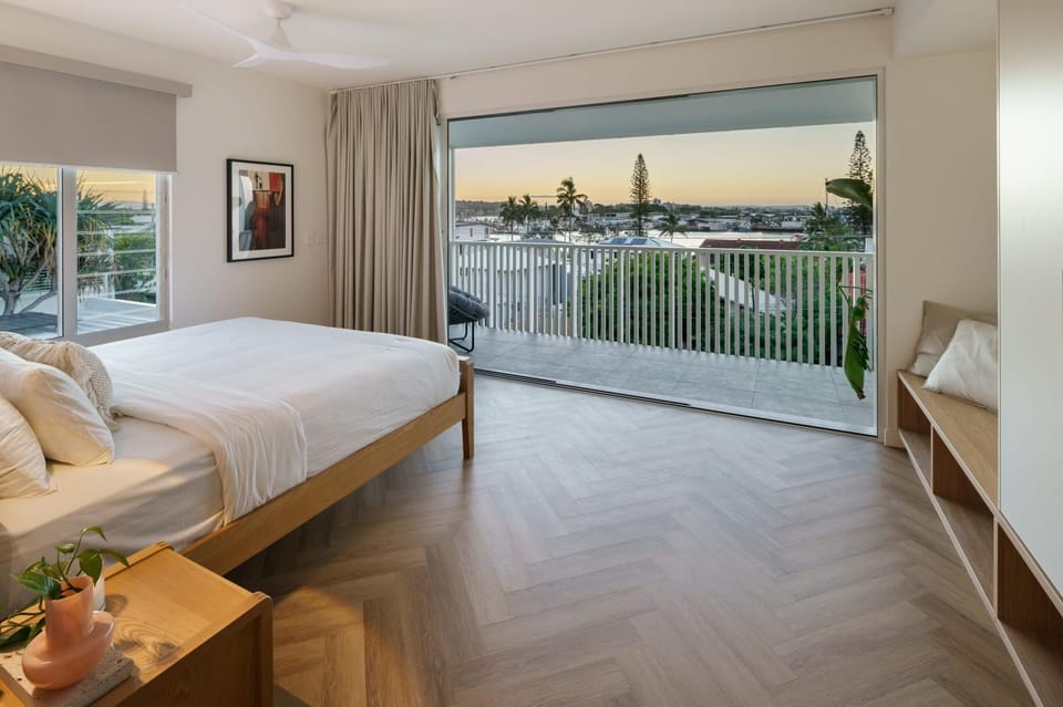 Bed, Natural landscape, View (from property/room), Balcony/Terrace, Photo of the whole room, Bedroom