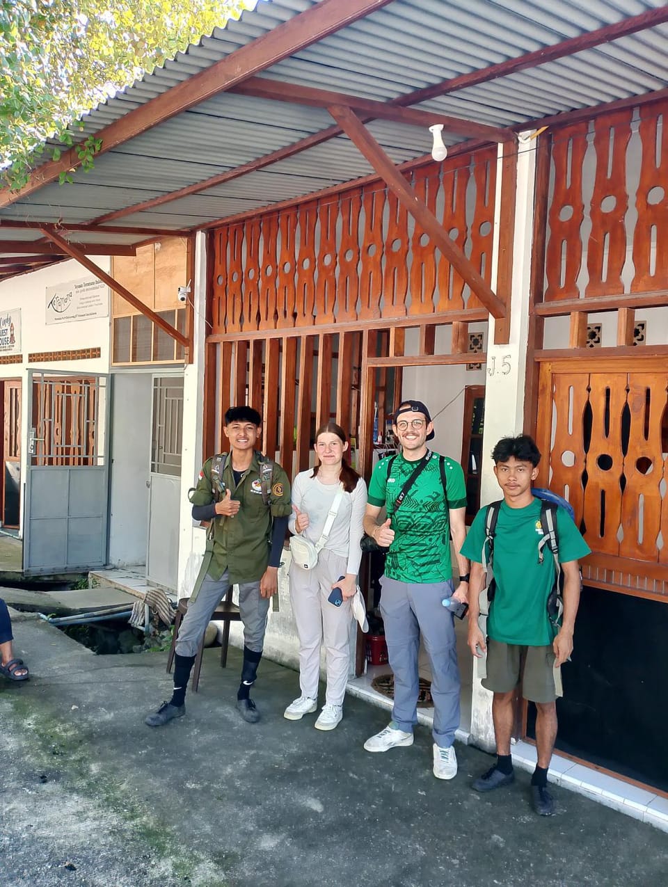 WOOD CABIN LODGE IN THE FOREST book here treking with us Cabin in Indonesia