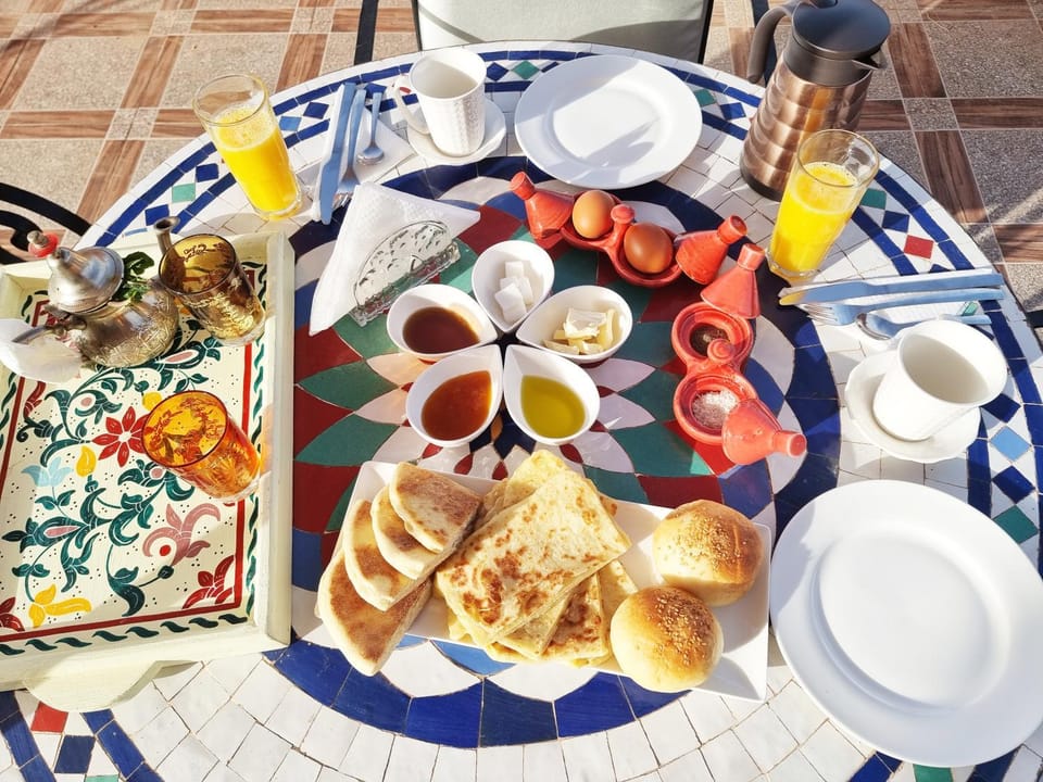 Food and drinks, Food, Breakfast, Continental breakfast