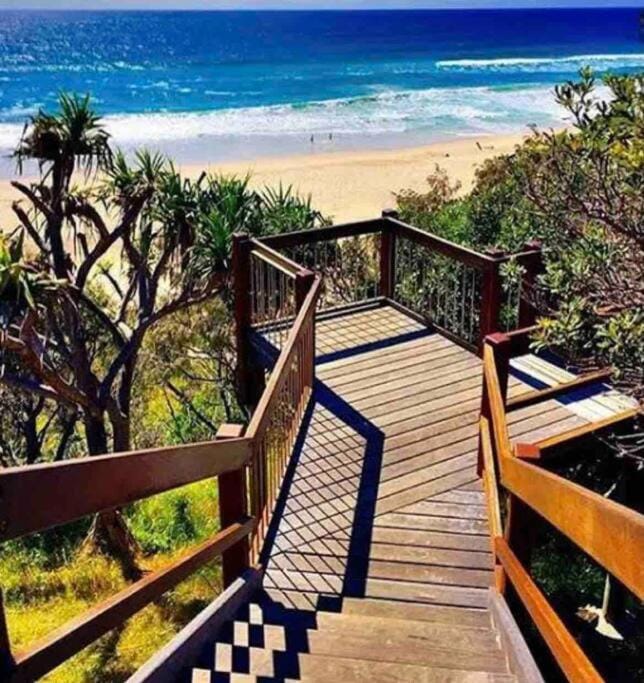 (PA3) Holiday in S'shine Beach,private courtyard Apartment in Noosa Heads