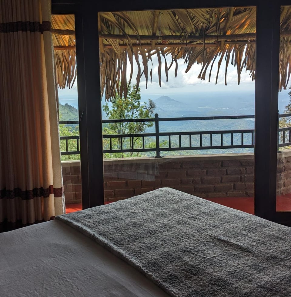 Bed, Natural landscape, View (from property/room), Balcony/Terrace, Bedroom, Lake view, Mountain view