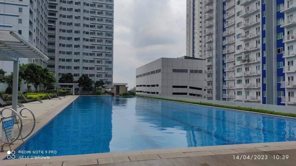 Property building, Neighbourhood, Area and facilities, Swimming pool