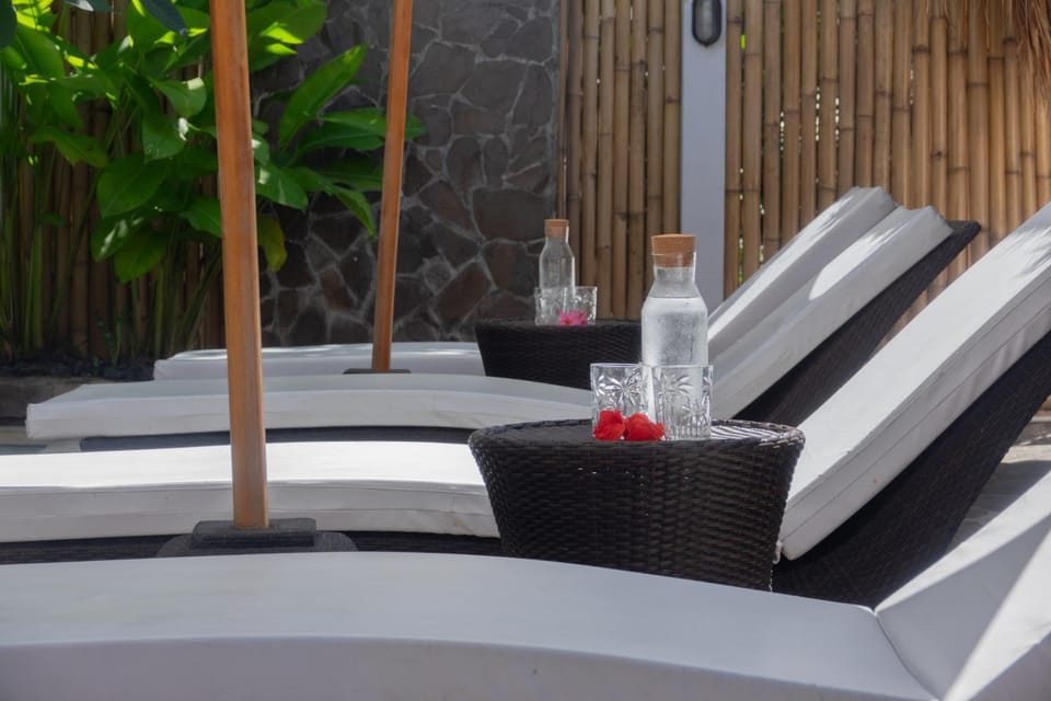 Sol Villas - Modern Tropical Stays Hotel in Pemenang