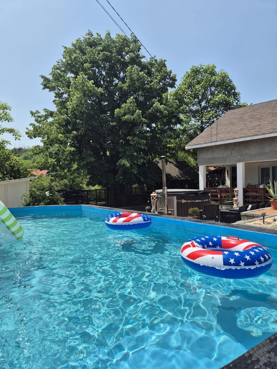 Swimming pool