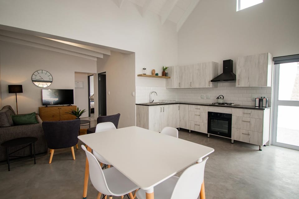 Living room, Dining area, kitchen