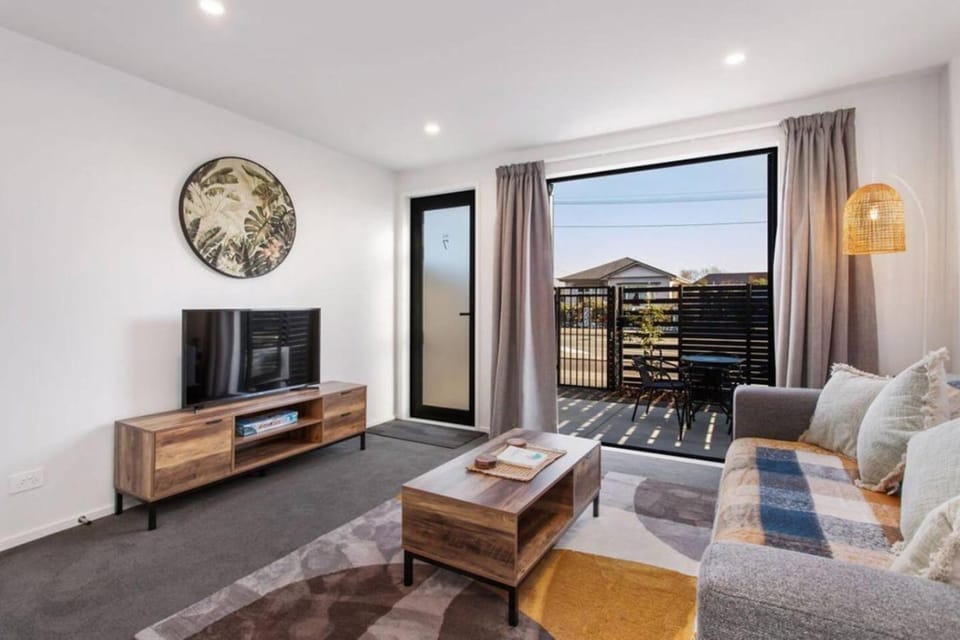 Brand New What a Steal Plus Free off Street Park Apartment in Christchurch
